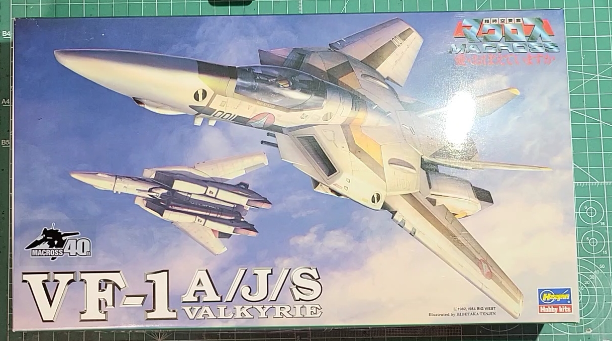ハセガワ 1/72 VF-1 VALKYRIE A/J/S 開封〜合わせ目消し編